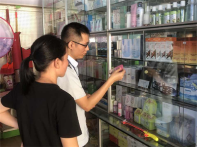 讓群眾“買得放心、用得安心”--江洪市場監督管理所開展化妝品…