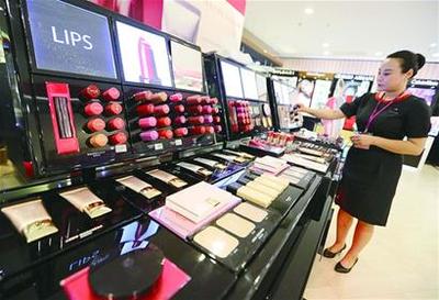 消費稅將改革:30%的化妝品降消費稅 煙酒上調 - 青島新聞網